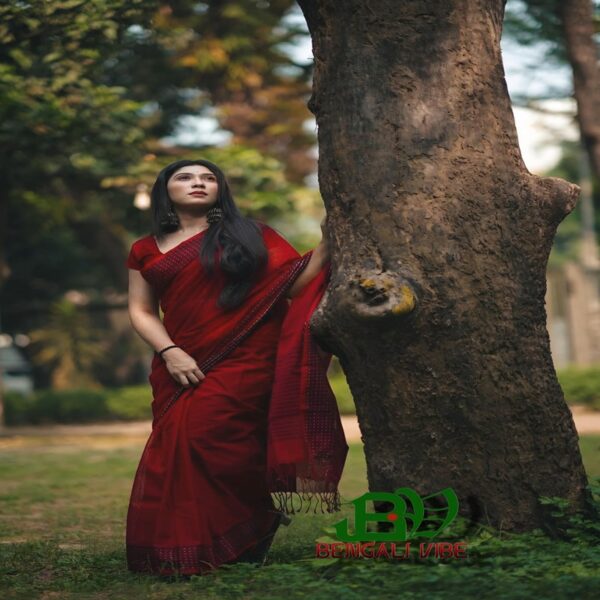Aarong Cotton Sari – পিওর সূতি আড়ং শাড়ি রানিং ব্লাউজসহ - Image 2
